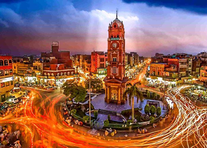 Best Places To Visit In Faisalabad - In Manchester Of Pakistan